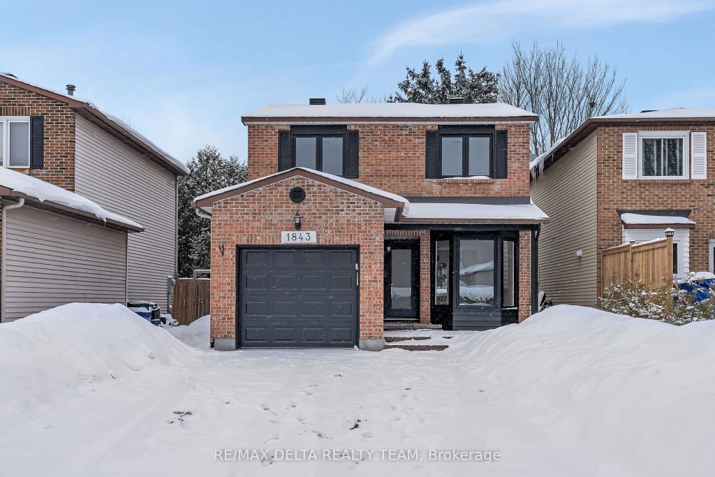 3-bedroom detached home for sale in Ottawa — 1843 Brousseau Crescent (Photo 1)