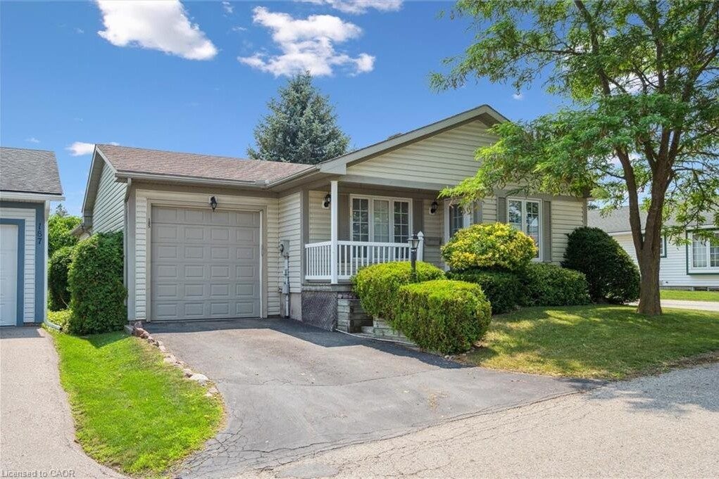 2-bedroom home for sale in Waterloo — 185 Wesley Crescent (Photo 1)