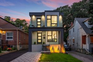 4-bedroom detached home for sale in Toronto — 186 Oak Park Avenue