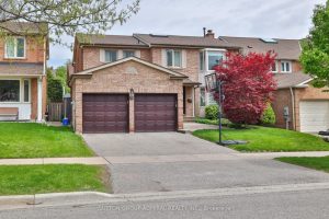 4-bedroom detached home for sale in Vaughan — 19 Bevshire Circle