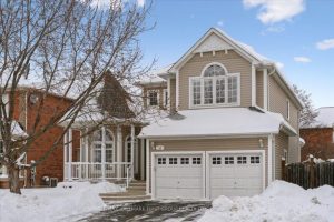 4-bedroom detached home for sale in Whitby — 19 Elder Crescent