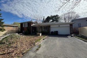 3-bedroom detached home for sale in Toronto — 19 Paultiel Drive