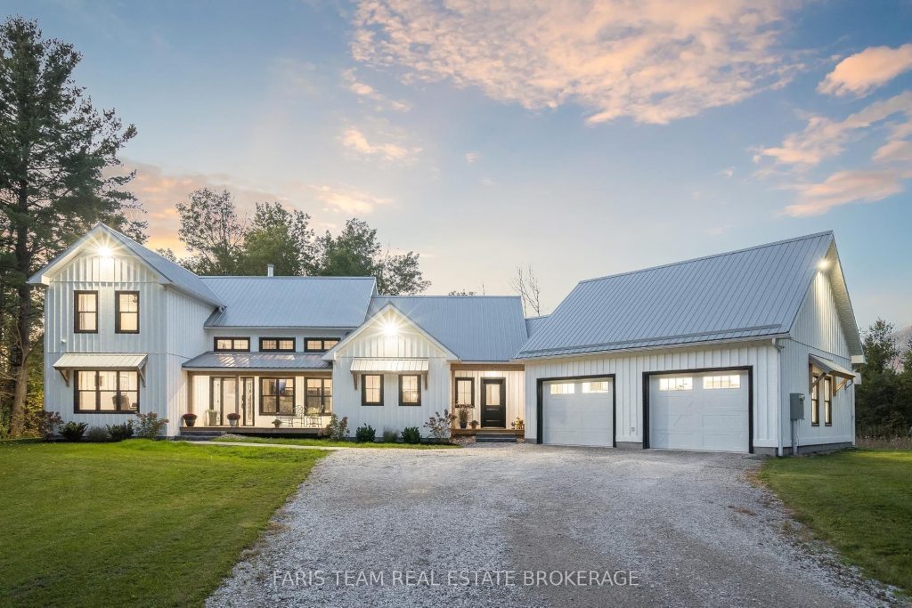 4-bedroom detached home for sale in King — 190 Toll Road (Photo 1)