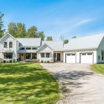 4-bedroom detached home for sale in King — 190 Toll Road (Photo 2)
