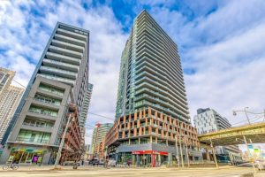 1-bedroom condo apartment for sale in Toronto — 1901 - 20 Bruyeres Mews