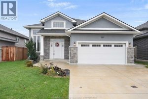 5-bedroom home for sale in Essex — 192 Lennox Avenue