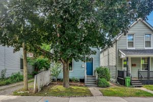 2-bedroom detached home for sale in Hamilton — 193 Glendale Avenue N