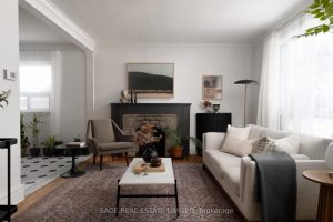 2-bedroom detached home for sale in Toronto — 195 Clearbrooke Circle