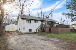 3-bedroom detached home for sale in Georgina — 195 Woodland Avenue