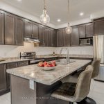 3-bedroom att/row/townhouse for sale in East Gwillimbury — 19834 Leslie Street (Photo 2)