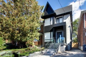 4-bedroom detached home for sale in Toronto — 199 Arlington Avenue