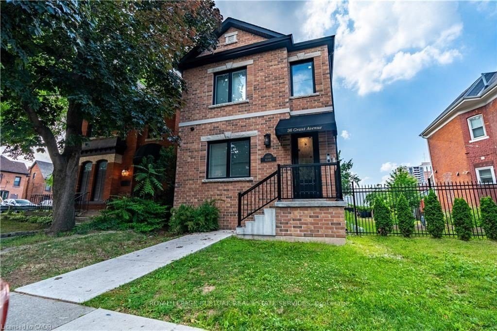 1-bedroom multiplex home for rent in Hamilton — 1B - 36 Grant Avenue (Photo 1)