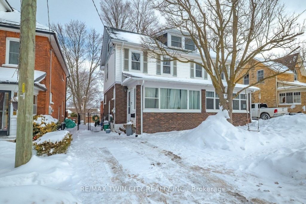 3-bedroom semi-detached home for sale in Woodstock — 2 - 48 Beale Street (Photo 1)