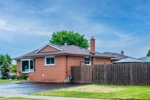 3-bedroom detached home for sale in Brampton — 2 Milner Road