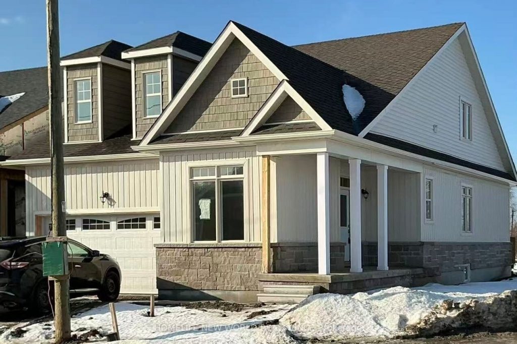 2-bedroom detached home for rent in Georgina — 2 Shelson Place (Photo 1)
