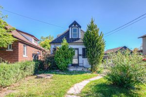 3-bedroom detached home for sale in Hamilton — 20 Beatty Avenue