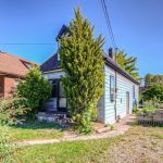 3-bedroom detached home for sale in Hamilton — 20 Beatty Avenue (Photo 2)