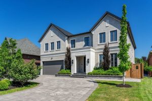 4-bedroom detached home for sale in Toronto — 20 Sunbeam Avenue