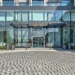 3-bedroom condo apartment for rent in Toronto — 2004 - 30 Inn On The Park Drive (Photo 2)