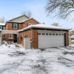 3-bedroom condo townhouse for sale in Burlington — 2006 Brant Street (Photo 2)