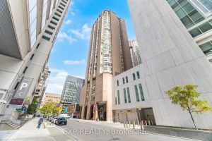 1-bedroom condo apartment for sale in Toronto — 2007 - 55 Centre Avenue