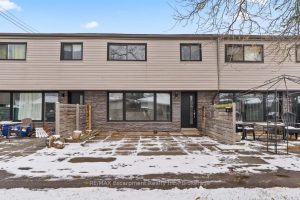3-bedroom att/row/townhouse for rent in Hamilton — 202 - 250 Montmorency Drive