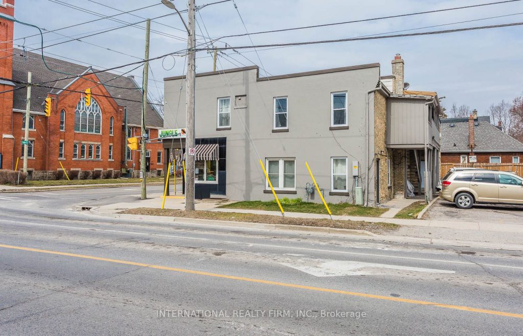 2-bedroom multiplex home for rent in London East — 202 Egerton Street (Photo 1)