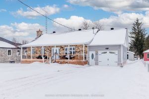 3-bedroom detached home for sale in North Glengarry — 20322 Lochiel Street W