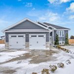 5-bedroom home for sale in Leamington — 2034 Mersea Road 7 (Photo 1)