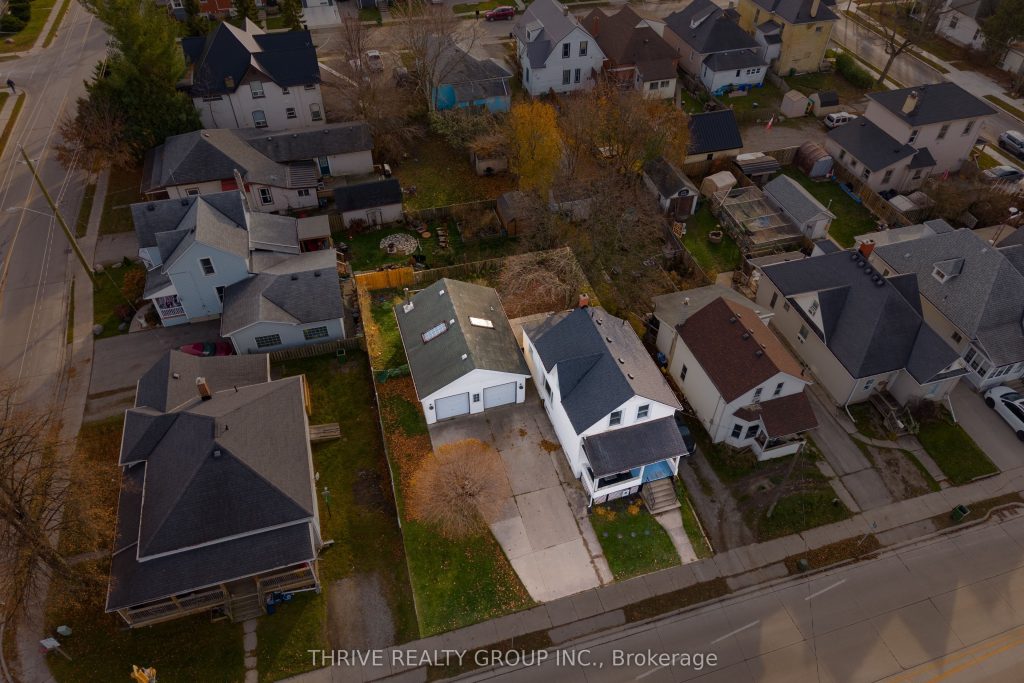 3-bedroom detached home for sale in St. Thomas — 204 Wellington Street (Photo 1)