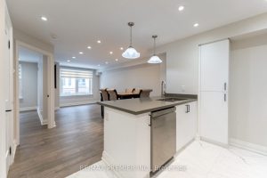 1-bedroom condo apartment for rent in Toronto — 205 - 1 Balmoral Avenue