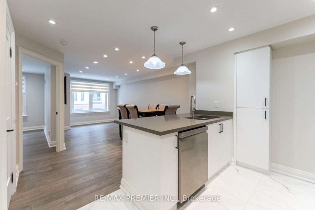 1-bedroom condo apartment for rent in Toronto — 205 - 1 Balmoral Avenue (Photo 1)