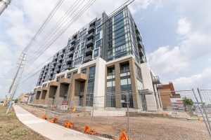 1-bedroom condo apartment for rent in Oakville — 205 - 509 Dundas Street W