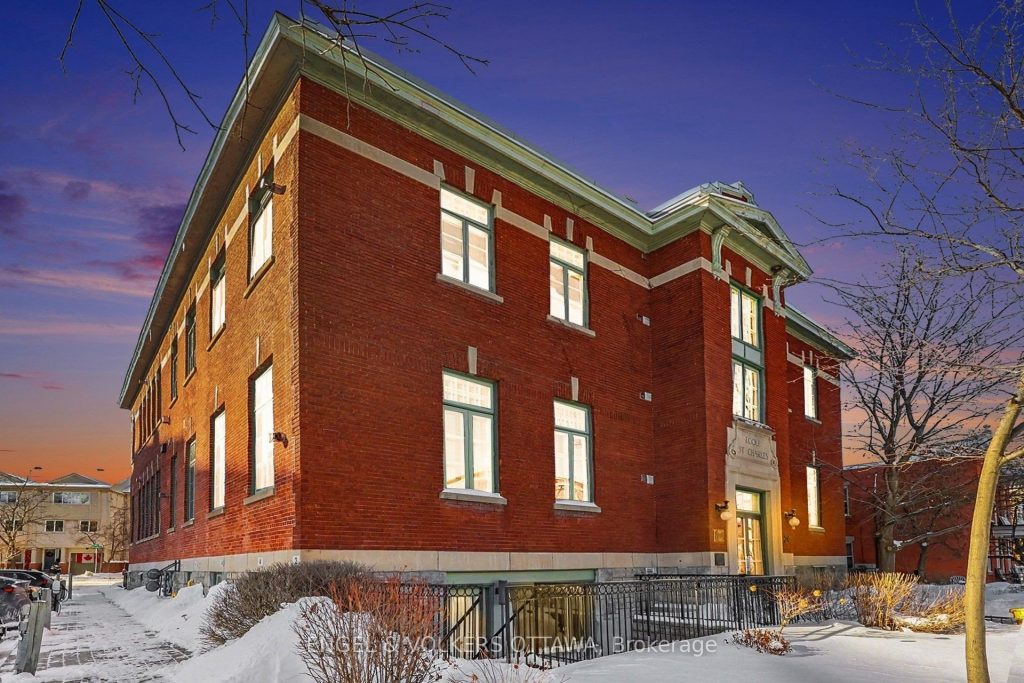 1-bedroom condo apartment for sale in Ottawa — 208 - 24 Springfield Road (Photo 1)