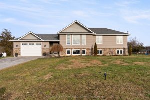 4-bedroom detached home for sale in Prince Edward County — 20846 Loyalist Parkway