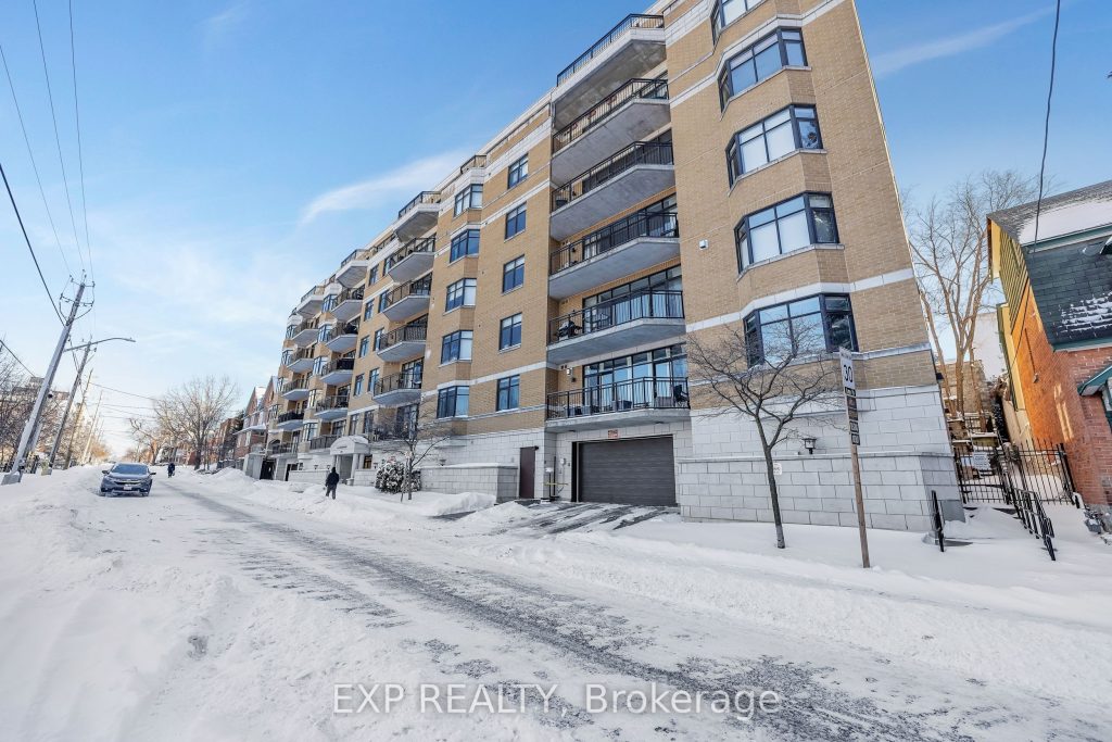 2-bedroom condo apartment for sale in Ottawa — 209 - 260 Besserer Street (Photo 1)