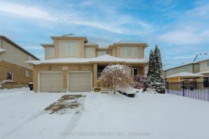 4-bedroom detached home for sale in Waterloo — 21 West Tree Drive