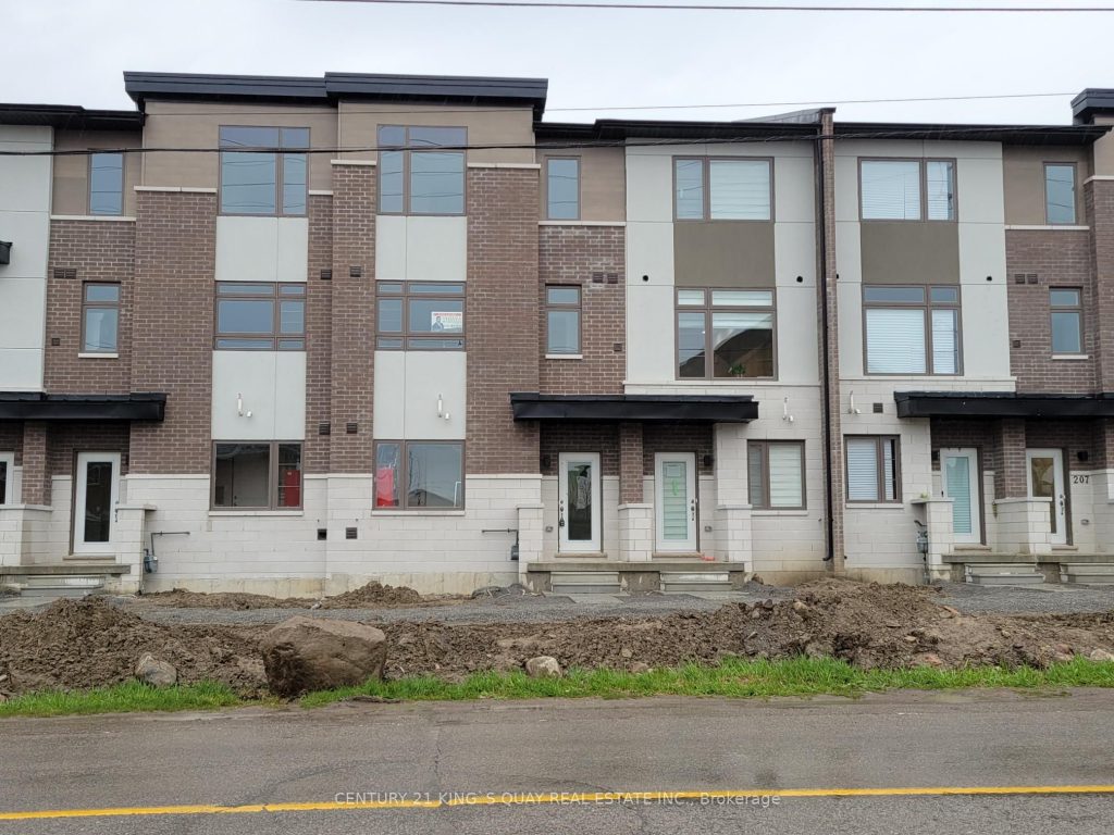 3-bedroom att/row/townhouse for sale in Pickering — 210 - 250 Finch Avenue (Photo 1)