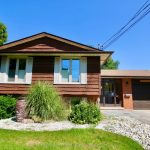 3-bedroom detached home for rent in Grimsby — 211 Main Street E (Photo 1)