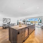 2-bedroom condo apartment for sale in Toronto — 213 - 155 Merchants' Wharf N/a (Photo 3)