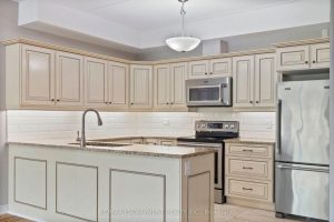 2-bedroom condo apartment for sale in Niagara Falls — 213 - 4644 Pettit Avenue