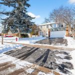 4-bedroom detached home for sale in Mississauga — 2133 Perran Drive (Photo 3)