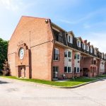 2-bedroom multiplex home for rent in Georgina — 214 - 21028 Dalton Road (Photo 1)