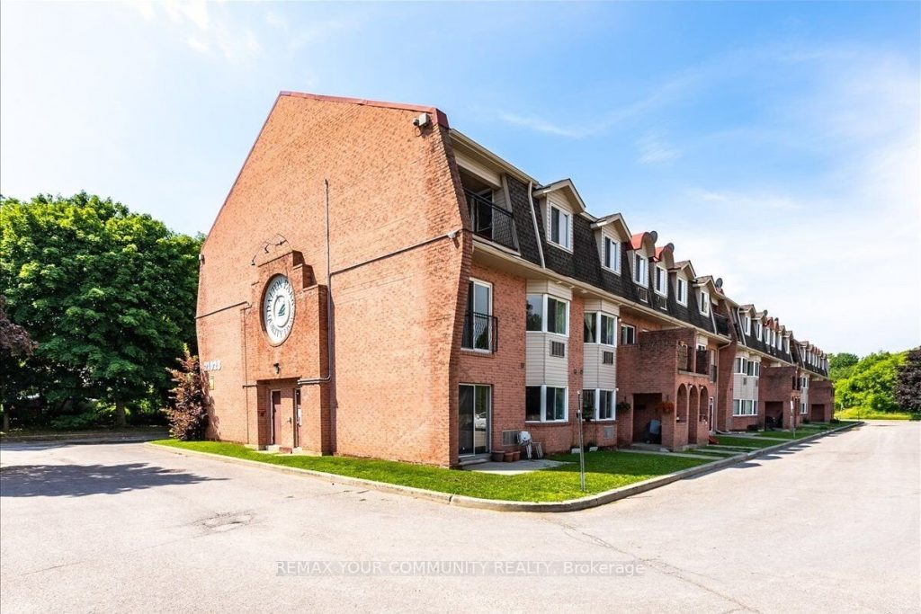 2-bedroom multiplex home for rent in Georgina — 214 - 21028 Dalton Road (Photo 1)