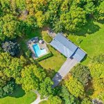 5-bedroom home for sale in Burlington — 2157 8 Sideroad Side Road (Photo 3)