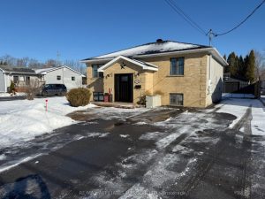 4-bedroom detached home for sale in Cornwall — 2169 Pitt Street