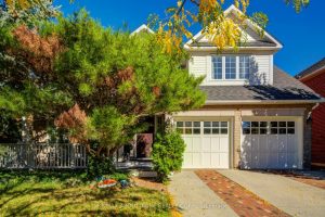 4-bedroom detached home for sale in Oakville — 2193 Meadowland Drive