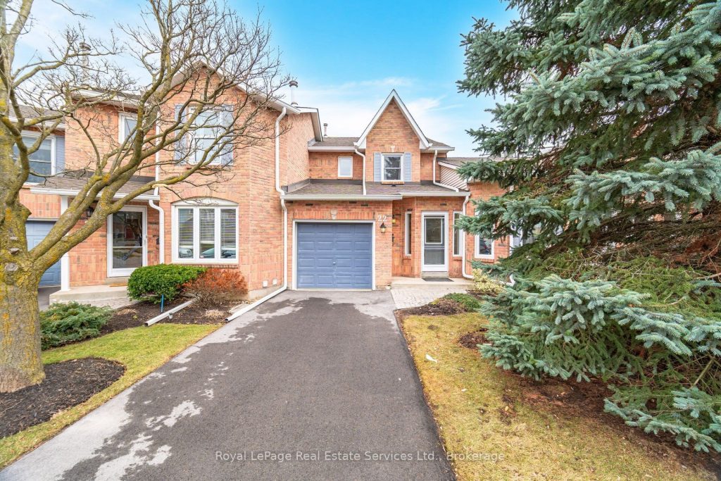 3-bedroom condo townhouse for rent in Burlington — 22 - 2155 Duncaster Drive (Photo 1)