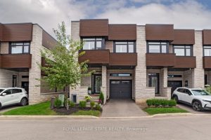 3-bedroom condo townhouse for sale in Hamilton — 22 - 35 Midhurst Heights