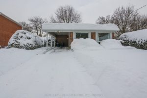 4-bedroom detached home for sale in Toronto — 22 Bellbury Crescent
